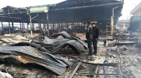 Паркент туманида бозор ёниб кетди (фото)