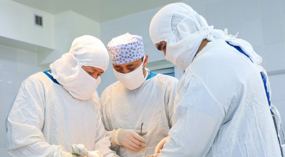 Фарғонада Республика Бош болалар онкологи иштирокида икки мураккаб онкологик жарроҳлик амалиёти муваффақиятли ўтказилди